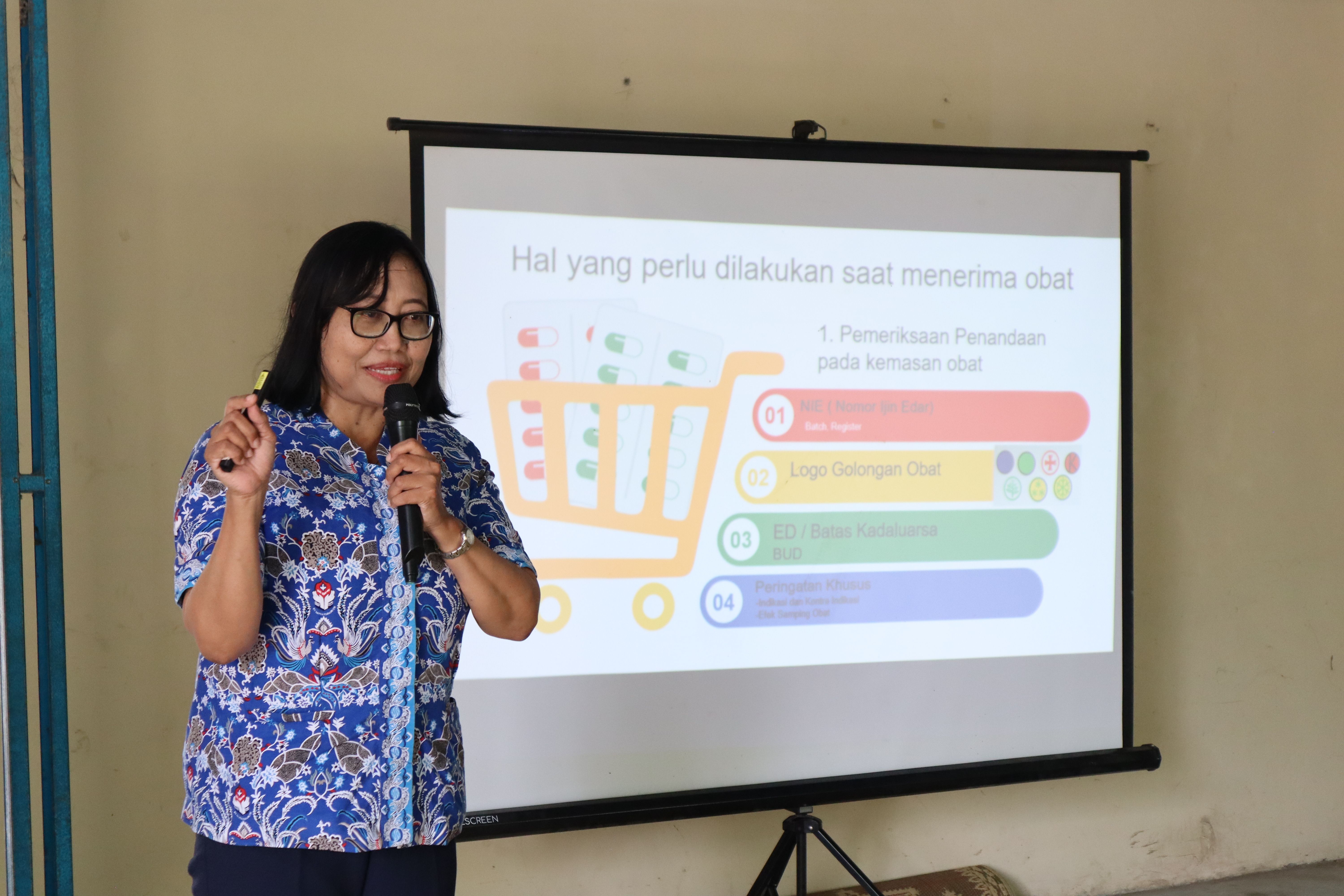 Edukasi DAGUSIBU Obat Antihipertensi Dorong Kesadaran Penggunaan Obat yang Tepat di Padukuhan Jogodayoh